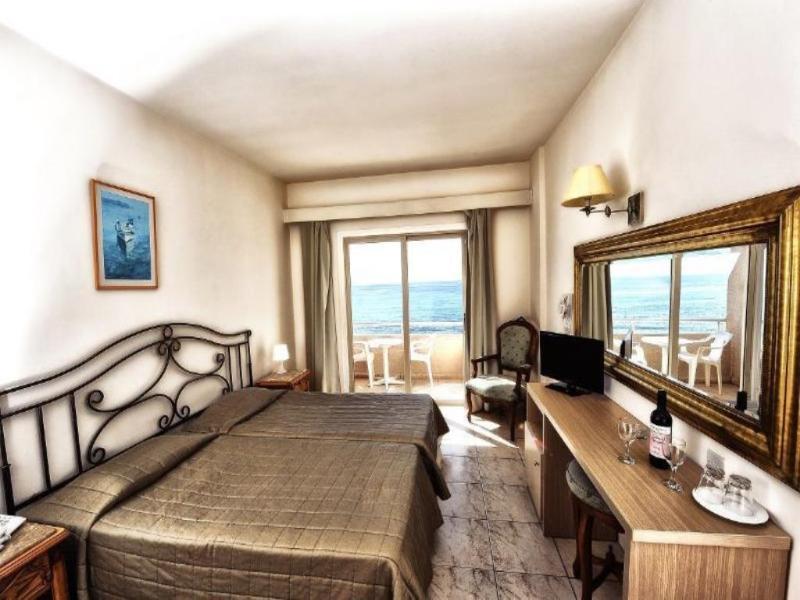 Piere Anne Beach Hotel Ajía Nápa Kültér fotó