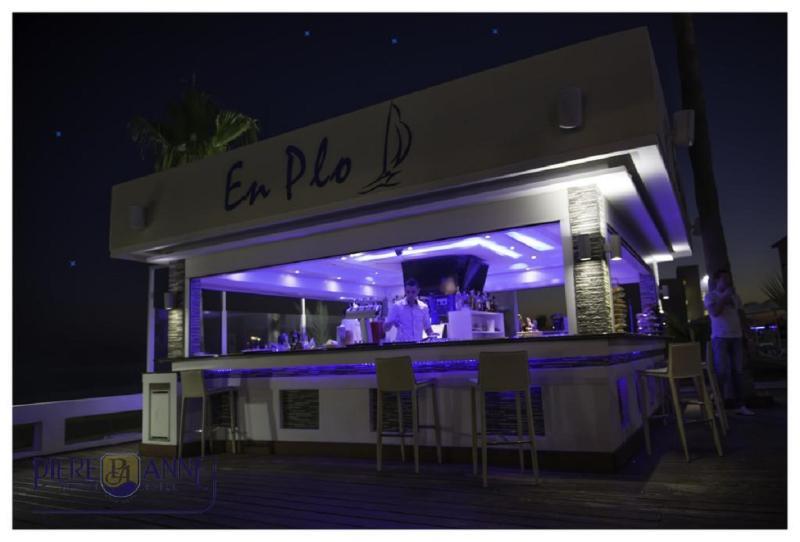 Piere Anne Beach Hotel Ajía Nápa Kültér fotó